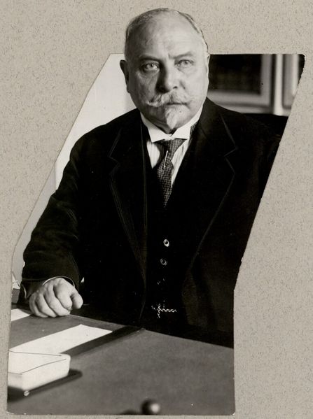 Fil:Carl-Theodor -Zahle-Portræt.jpg